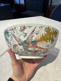 A Chinese famille rose 'phoenix' bowl, Xuantong mark, 20th C.