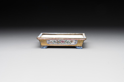 A Chinese Canton yellow-ground enamel rectangular jardini&egrave;re with floral design, Qianlong