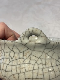 A Chinese ge-type tripod censer, 18/19th C.