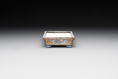 A Chinese Canton yellow-ground enamel rectangular jardini&egrave;re with floral design, Qianlong