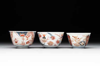 A collection of 22 Japanese Imari wares, 17/19th C.