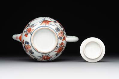 A collection of 22 Japanese Imari wares, 17/19th C.