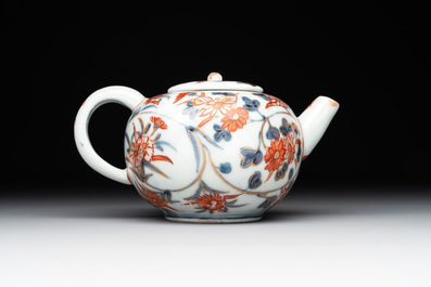 A collection of 22 Japanese Imari wares, 17/19th C.