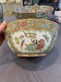 A Chinese Canton famille rose covered vase and two bowls, 19th C.