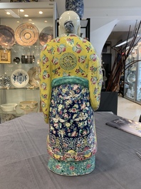 Three Chinese famille rose figures of the star gods and a figure of a lady, 19/20th C.