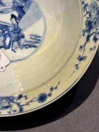 Two Chinese blue and white 'klapmuts' bowls with narrative design, Kangxi
