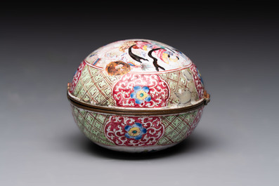 A Chinese Canton enamel 'Long Mu and dragon' oval cosmetic box, 18th C.