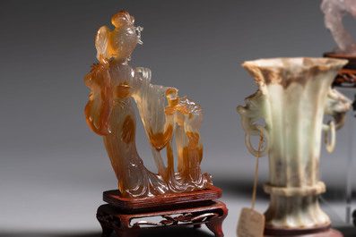 A collection of 26 Chinese jadeite, rock crystal, turquoise, agate and other hardstone carvings, 19/20th C.