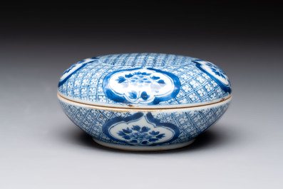 A Chinese blue and white box and cover with floral design, artemisia leaf mark, Kangxi