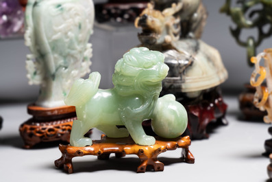 A collection of 26 Chinese jadeite, rock crystal, turquoise, agate and other hardstone carvings, 19/20th C.