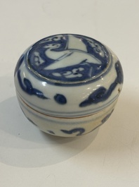 16 Chinese blue and white wares, Ming/Qing