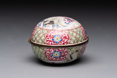 A Chinese Canton enamel 'Long Mu and a dragon' oval cosmetic box, 18th C.