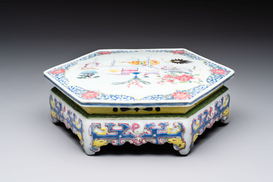 A Chinese famille rose hexagonal stand with antiquities, Yongzheng/Qianlong