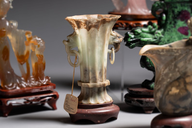 A collection of 26 Chinese jadeite, rock crystal, turquoise, agate and other hardstone carvings, 19/20th C.