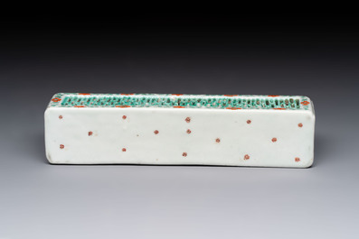 A Chinese iron-red and green-enamelled reticulated incense stick holder, 19th C.
