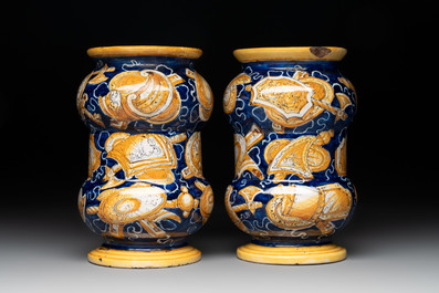 A pair of polychrome Italian maiolica 'Venus' albarelli, 19th C.