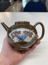 A collection of nine Chinese blue, white and famille rose wares, 18/19th C.