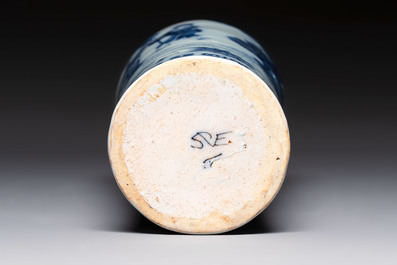 A blue and white Dutch Delft chinoiserie rouleau vase, 17th C.