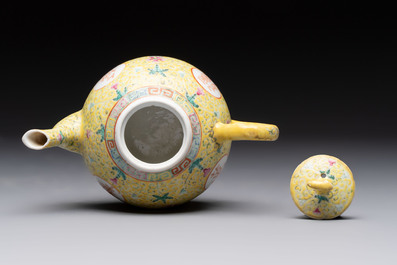 Four Chinese famille rose teapots, Luo Yong Sheng Hao 罗永盛号 mark, 20th C.