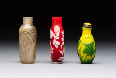 Three Chinese glass snuff bottles, 19/20th C.