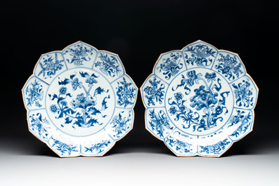 A pair of Chinese blue and white 'lotus' dishes and a pair of plates, Kangxi/Yongzheng