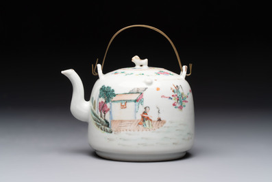 Four Chinese famille rose teapots, Luo Yong Sheng Hao 罗永盛号 mark, 20th C.