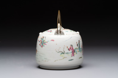 Four Chinese famille rose teapots, Luo Yong Sheng Hao 罗永盛号 mark, 20th C.