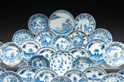 A massive collection of 32 Chinese blue and white cups and 30 saucers, Kangxi/Qianlong