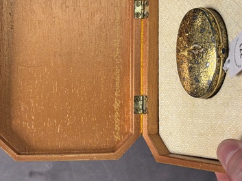 A fine Thai gilt silver box and cover, 20th C.