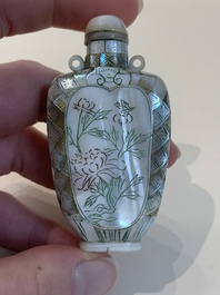 A collection of ten Chinese snuff bottles, 19/20th C.