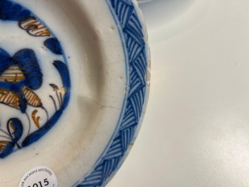 Three blue, white and iron-red Talavera pottery dishes, Spain, 17th C.