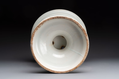 A large white Dutch Delft garden vase, late 17th/early 18th C.