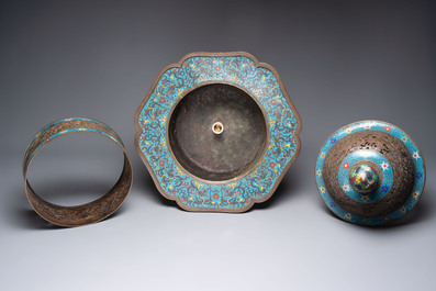 A large Chinese cloisonn&eacute; tripod censer and cover, 19th C.