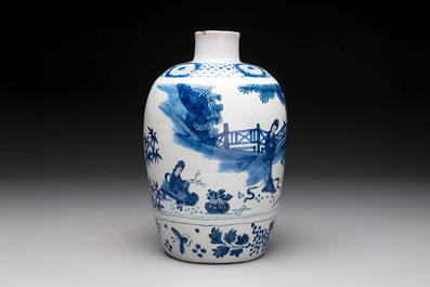 A blue and white Dutch Delft chinoiserie vase, 18th C.