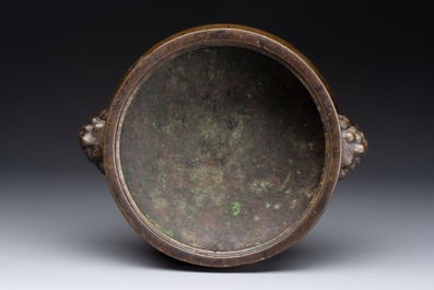 Two Chinese bronze censers with lion-form handles, Zi Sun Bao Zhi 子孫保之 mark, 19th C.
