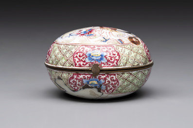 A Chinese Canton enamel 'Long Mu and a dragon' oval cosmetic box, 18th C.