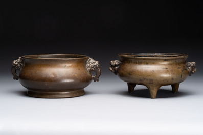 Two Chinese bronze censers with lion-form handles, Zi Sun Bao Zhi 子孫保之 mark, 19th C.