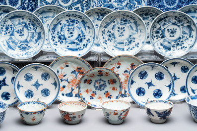 26 Chinese blue, white and Imari-style cups and 28 saucers, Kangxi and later