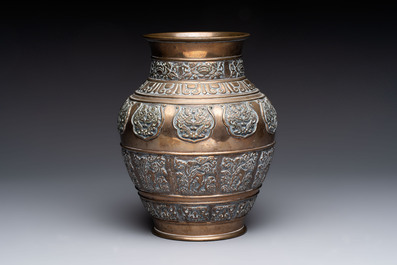 A Chinese bronze vase and ewer, and a Japanese vase, 18/19th C.
