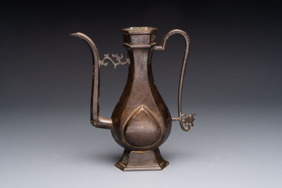 A Chinese bronze vase and ewer, and a Japanese vase, 18/19th C.