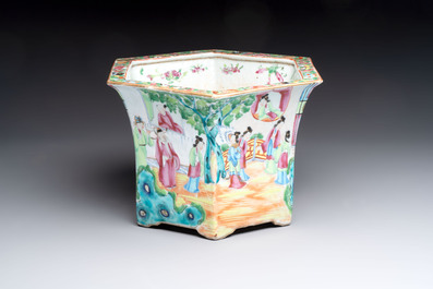 A Chinese Canton famille rose hexagonal jardini&egrave;re and stand, 19th C.