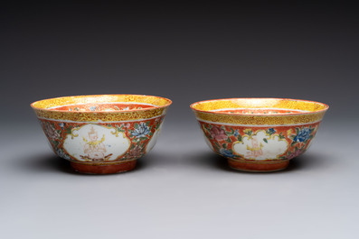 Two pairs of Chinese polychrome Bencharong bowls for the Thai market, 19th C.