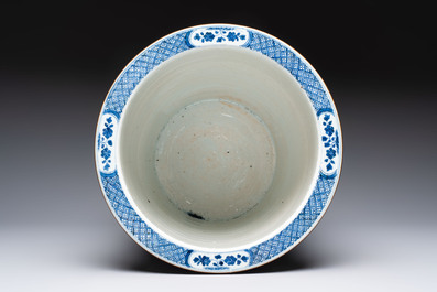A Chinese blue and white jardini&egrave;re with floral design, Qianlong