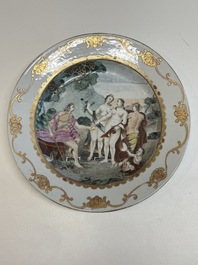 A fine Chinese famille rose 'The judgement of Paris' plate, Qianlong