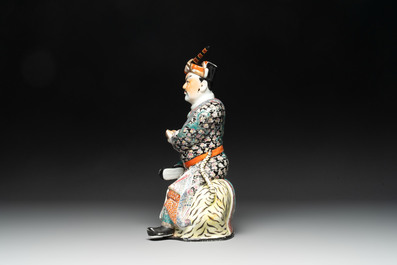 A Chinese famille rose group of Zhao Gongming 趙公明 and a figure of a goddess, Deng Yifu 鄧義福 mark, 19/20th C.