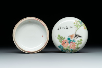 A diverse group of 12 Chinese snuff bottles and three covered seal paste boxes, Qianlong and Daoguang marks, 19th C.
