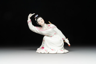 A Chinese famille rose group of Zhao Gongming 趙公明 and a figure of a goddess, Deng Yifu 鄧義福 mark, 19/20th C.