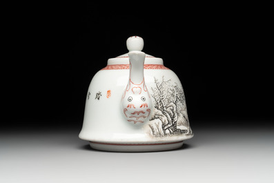 Two Chinese famille rose vases and a covered teapot, Yongzheng and Qianlong mark, signed Yu Wenhuan 余文環, 20th C.