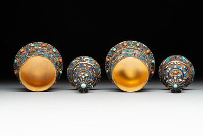 A pair of Chinese precious stone-inset and enamelled gilt-silver filigree bell-form covered boxes, silver mark, 19/20th C.