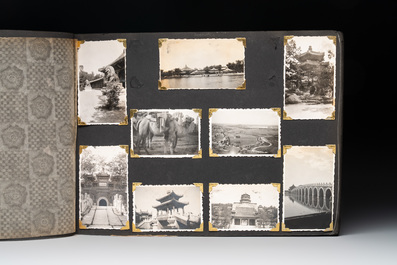 (Graphic content!) A photo album with sights of China and post-war scenes, 20th C.